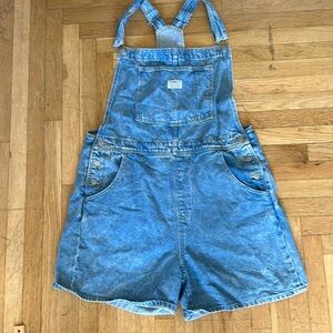 Levi’s Short overalls